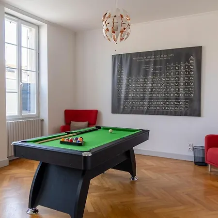 Grande Maison 6 *